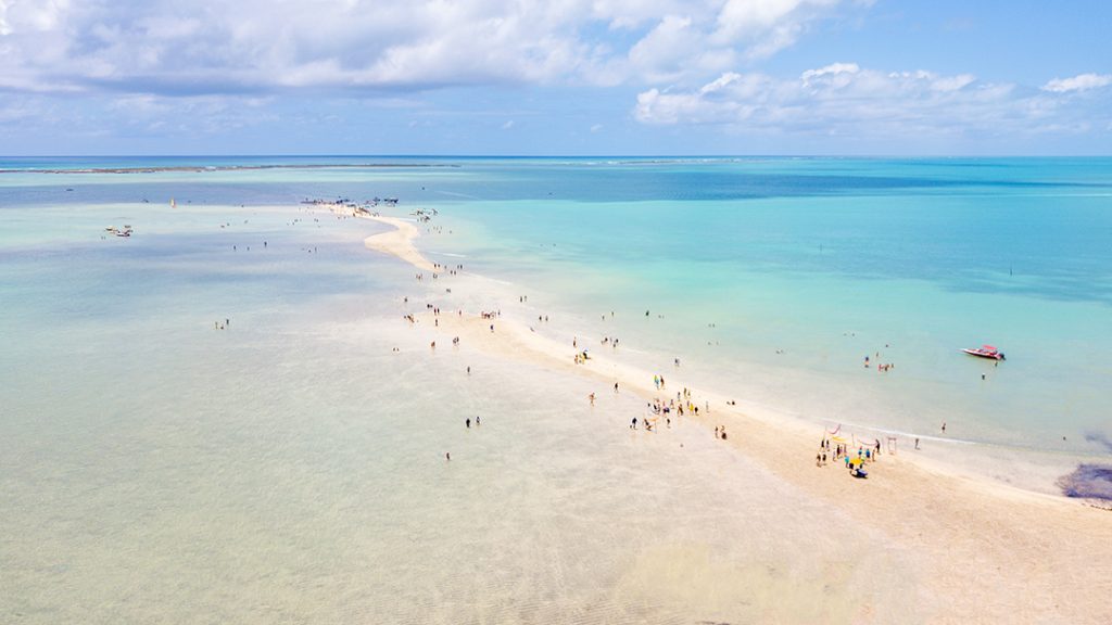 O famoso Caminho de Moisés, em Maragogi Alagoas